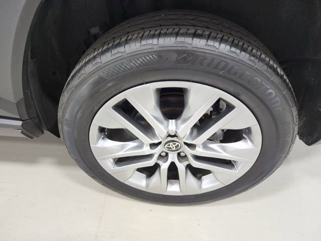 Used 2024 Toyota RAV4 XLE Premium image 42