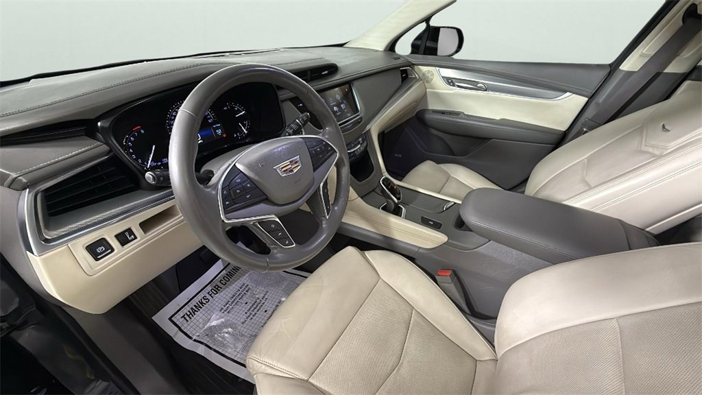 Used 2018 Cadillac XT5 Luxury w/ Driver Awareness Package image 34