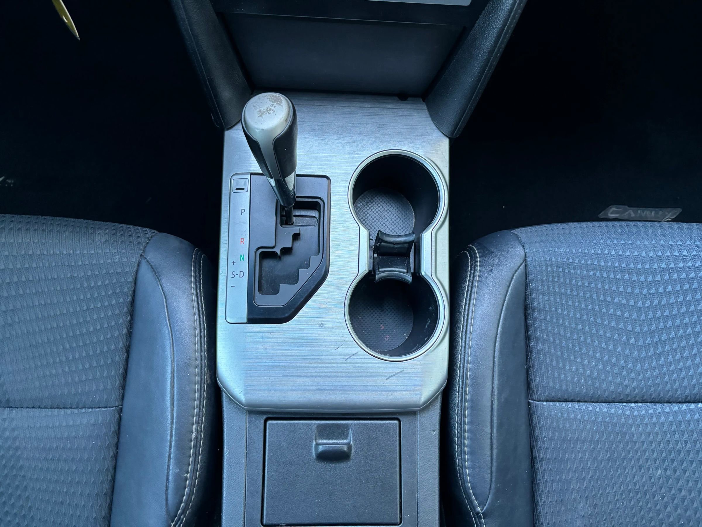 Used 2013 Toyota Camry SE image 18