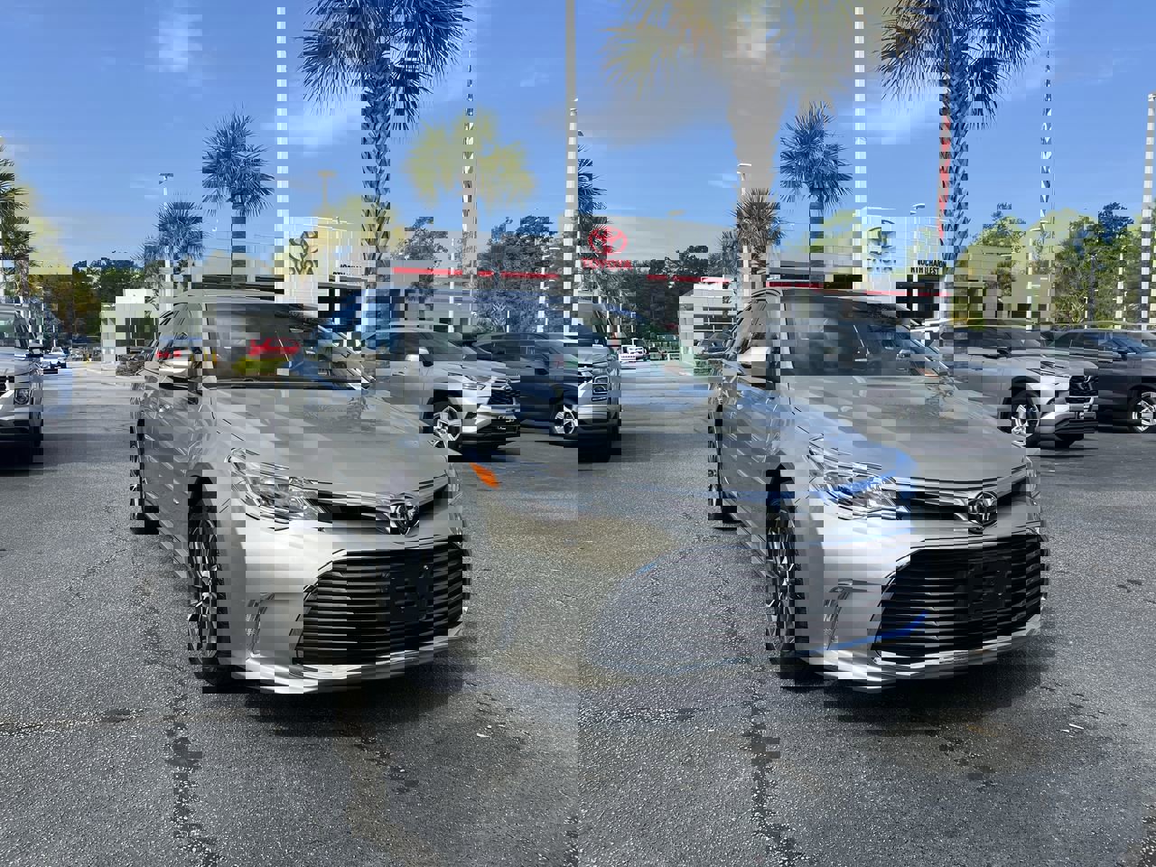 Used 2017 Toyota Avalon XLE Premium w/ Protection Package image 2