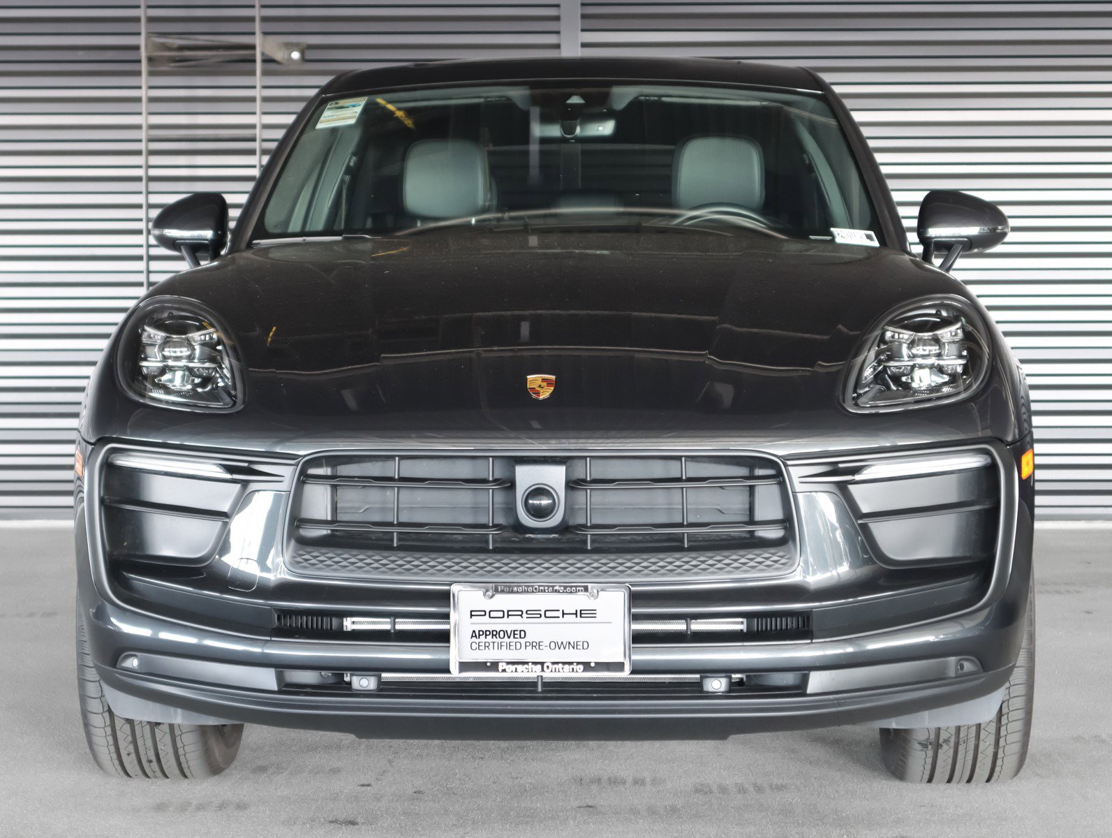 Used 2025 Porsche Macan image 8