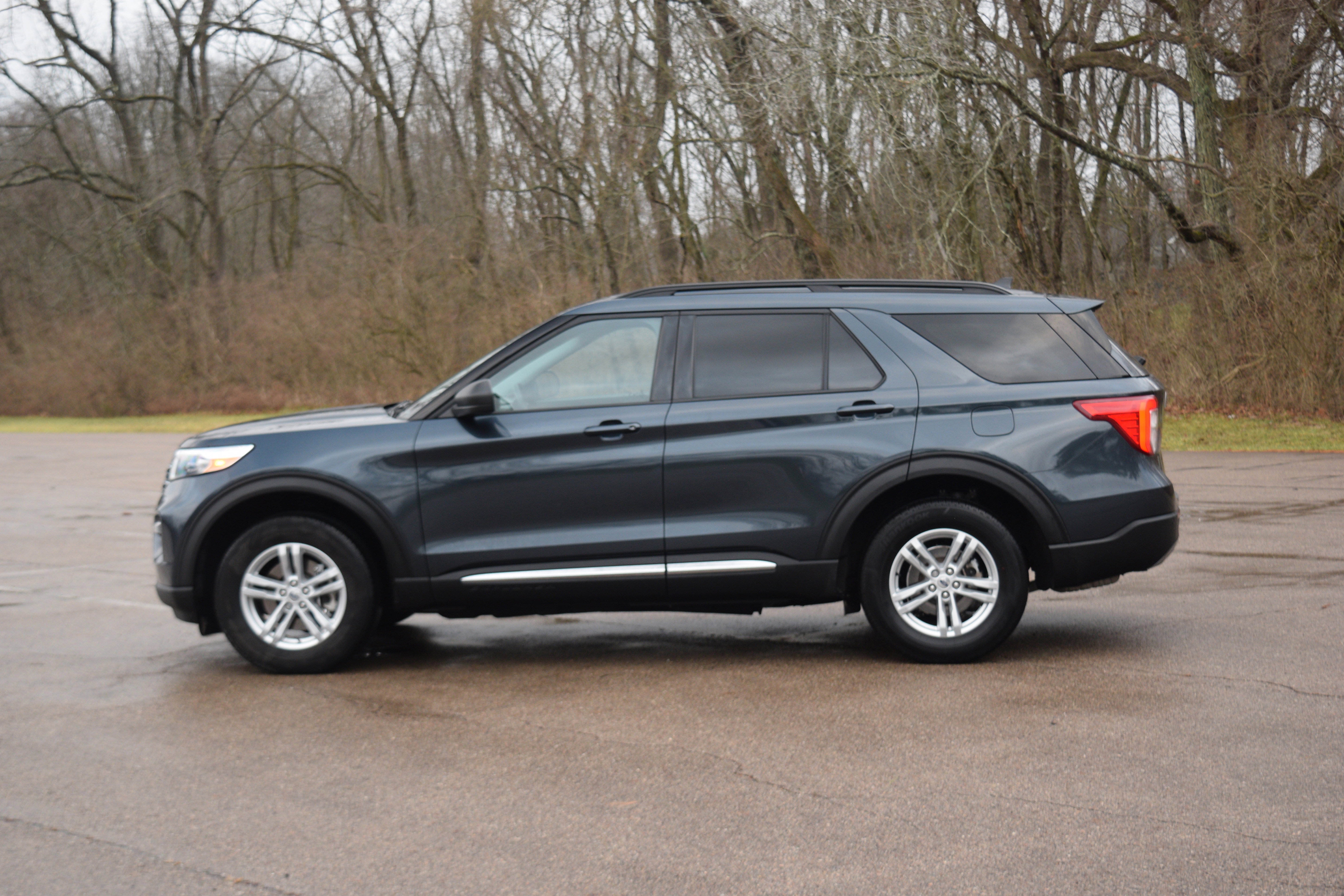 Used 2023 Ford Explorer XLT w/ Equipment Group 202A image 23