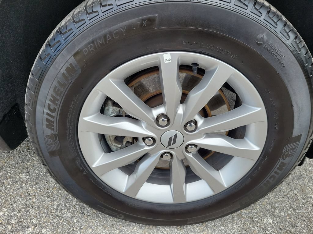 Used 2025 Dodge Durango GT RWD image 5