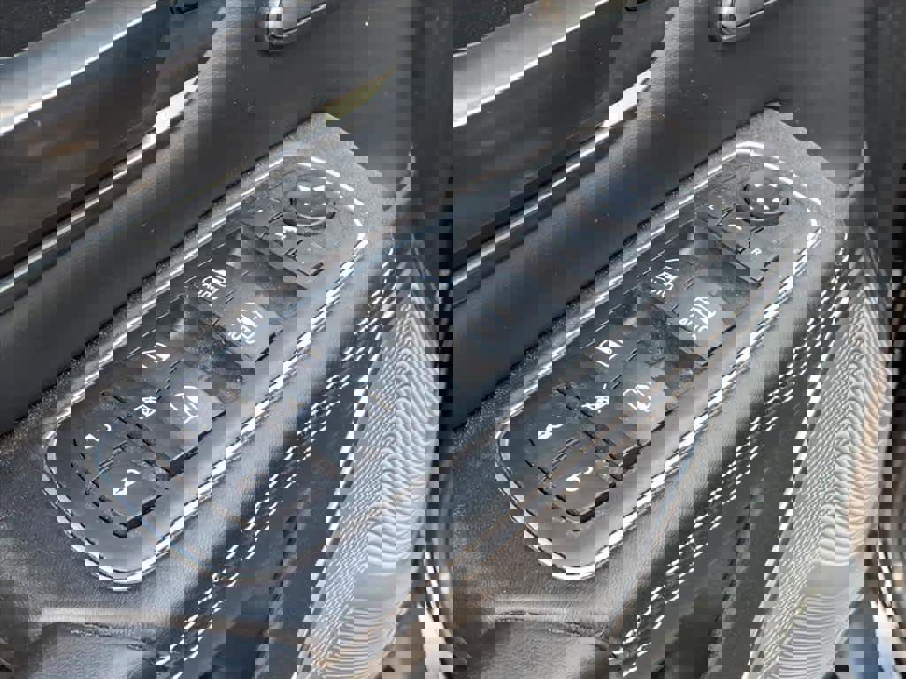 Used 2020 RAM 1500 Limited image 13