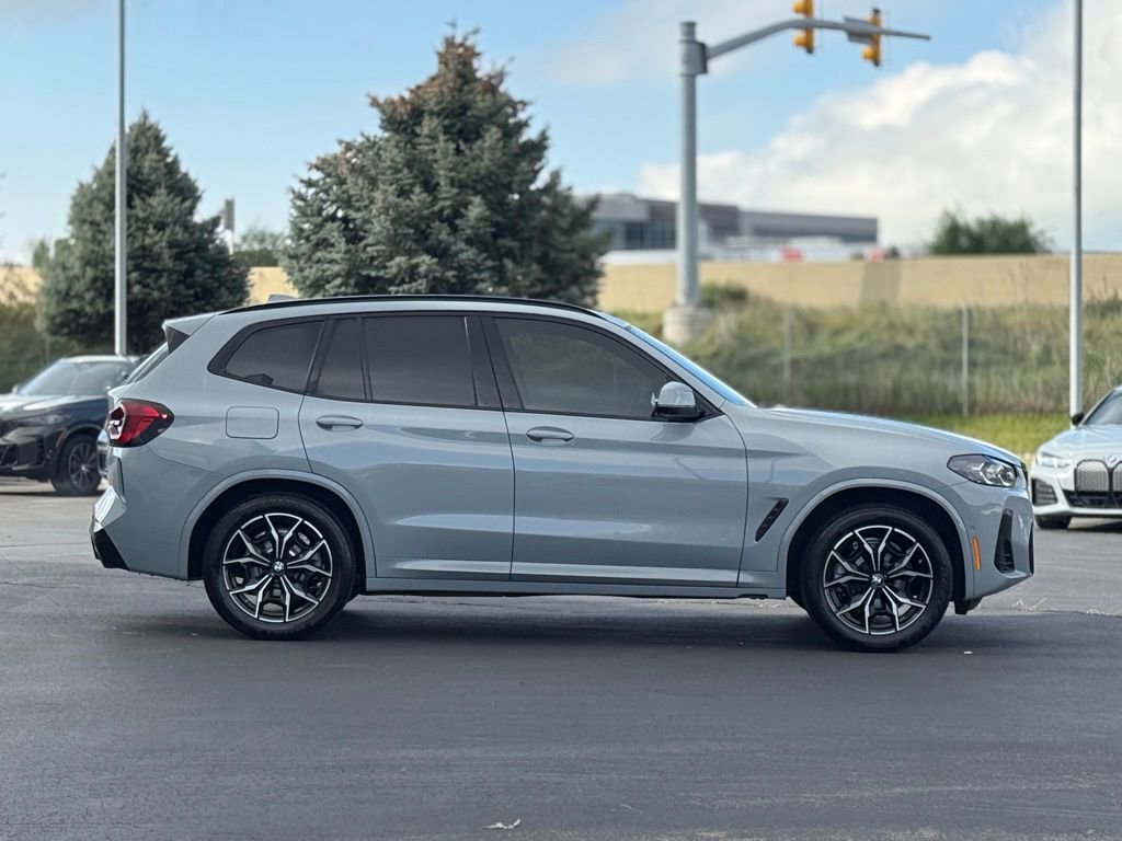 Used 2024 BMW X3 xDrive30i w/ M Sport Package AWD/4WD image 4