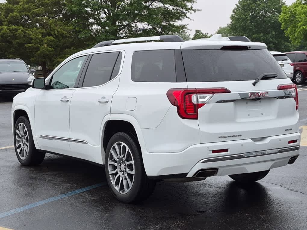 Used 2023 GMC Acadia Denali w/ Denali Ultimate Package AWD/4WD image 4