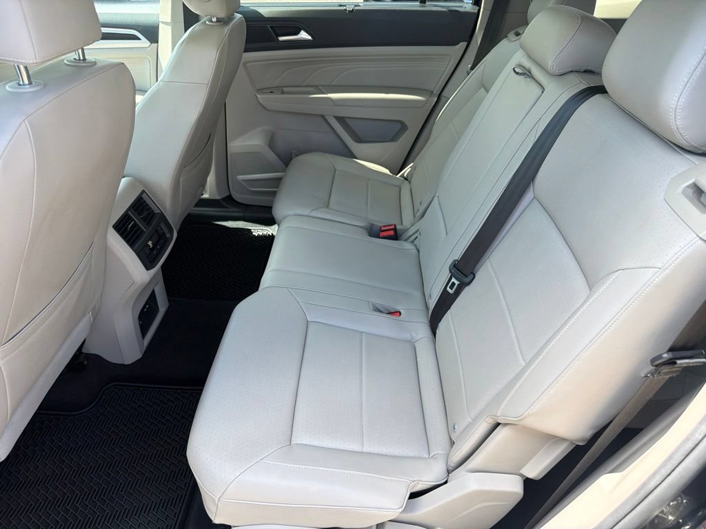 Used 2021 Volkswagen Atlas SE w/ Panoramic Sunroof Package FWD image 23