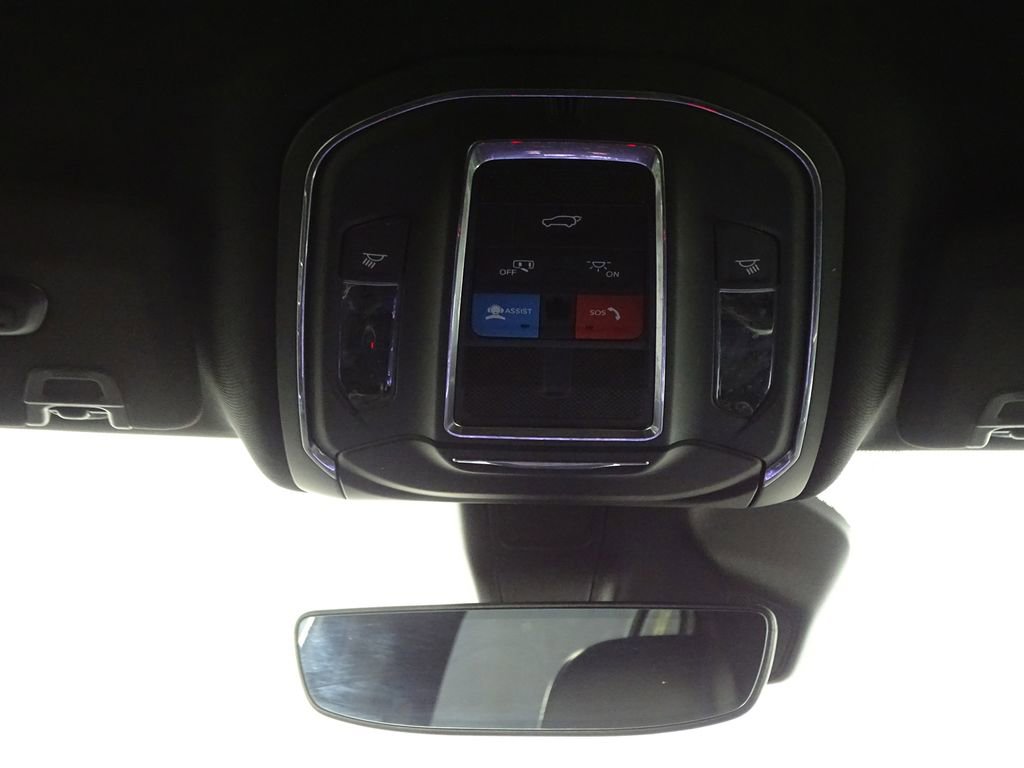 Used 2022 Jeep Grand Cherokee Trailhawk image 32