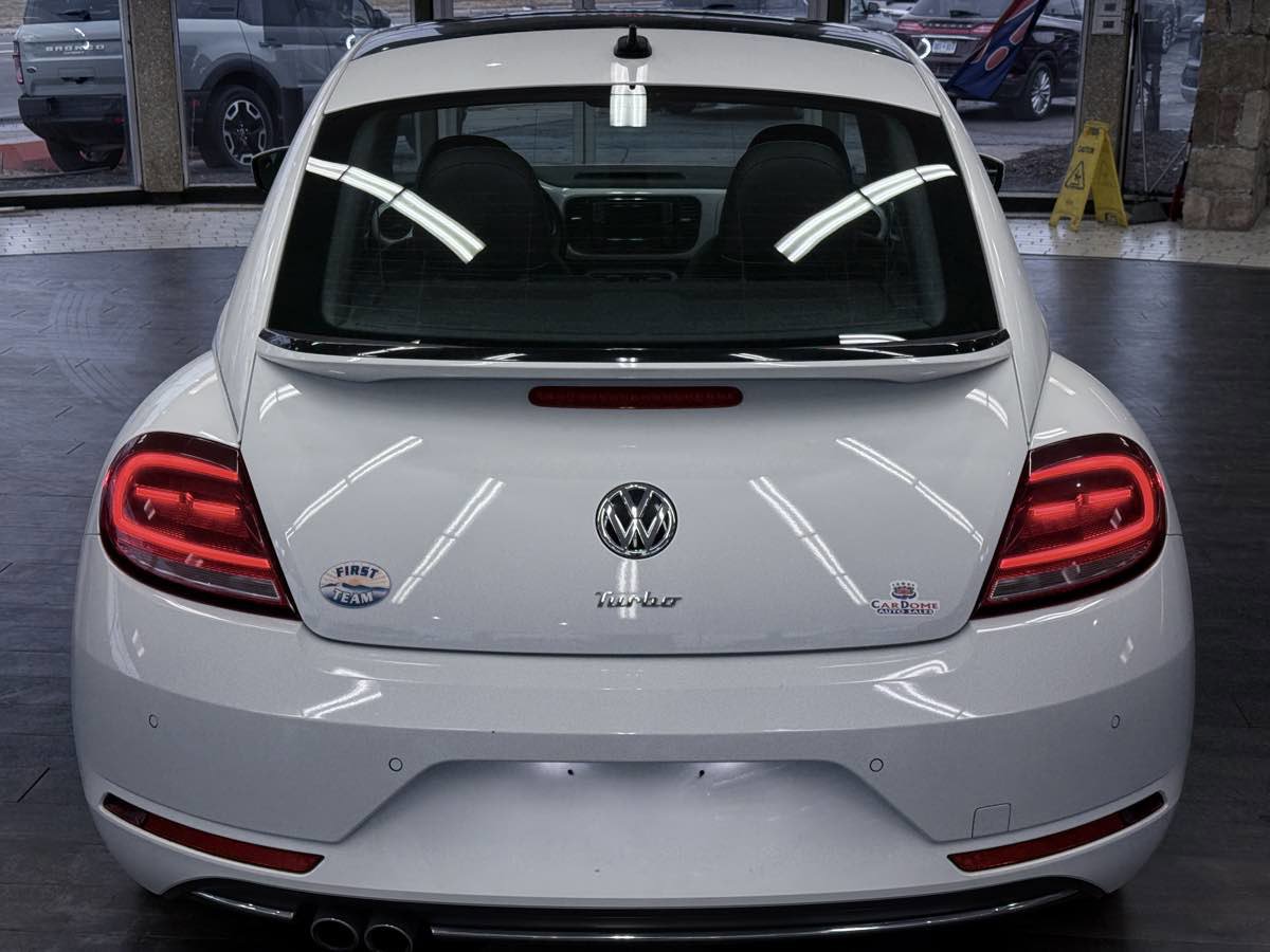 Used 2018 Volkswagen Beetle 2.0T SE image 12