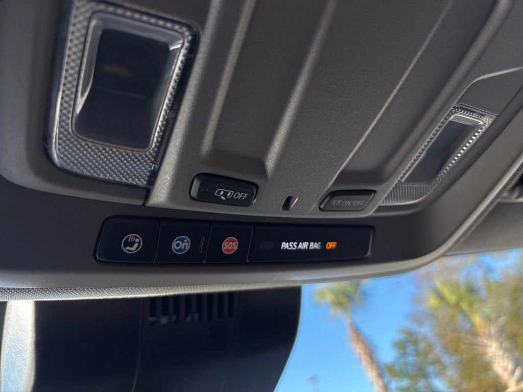 Used 2025 Chevrolet Silverado 1500 Custom image 31