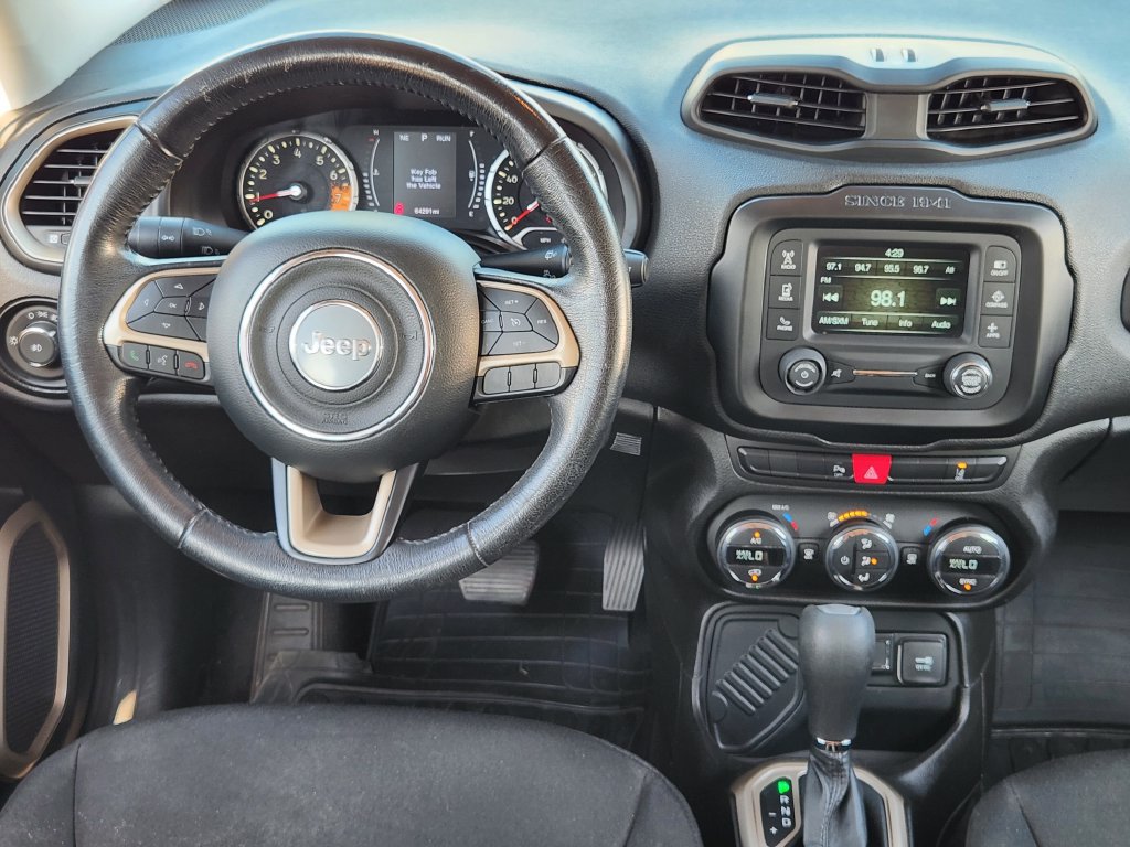 Used 2017 Jeep Renegade Latitude w/ Advanced Technology Group FWD image 26