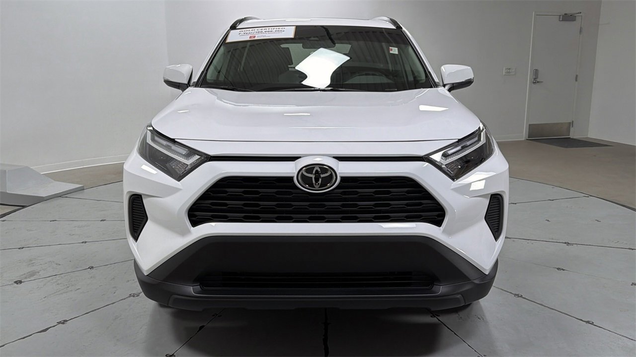 Used 2025 Toyota RAV4 XLE w/ Convenience Package video 2