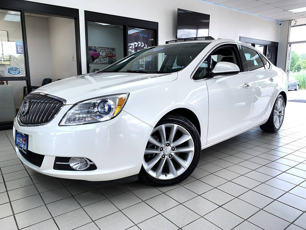 Used 2013 Buick Verano Premium FWD image 2