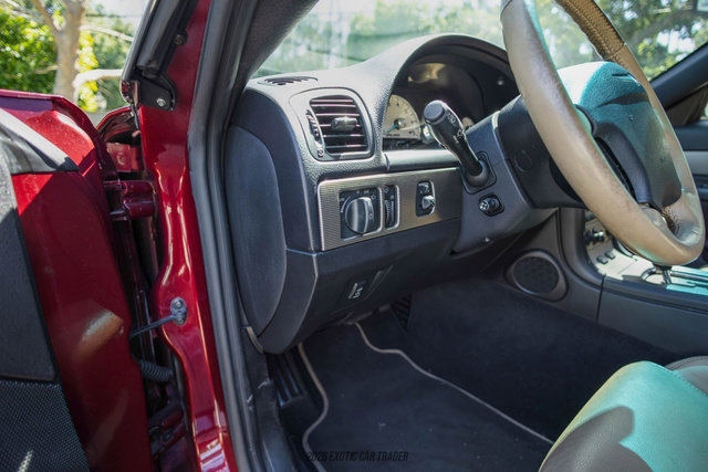 Used 2004 Ford Thunderbird Deluxe image 57
