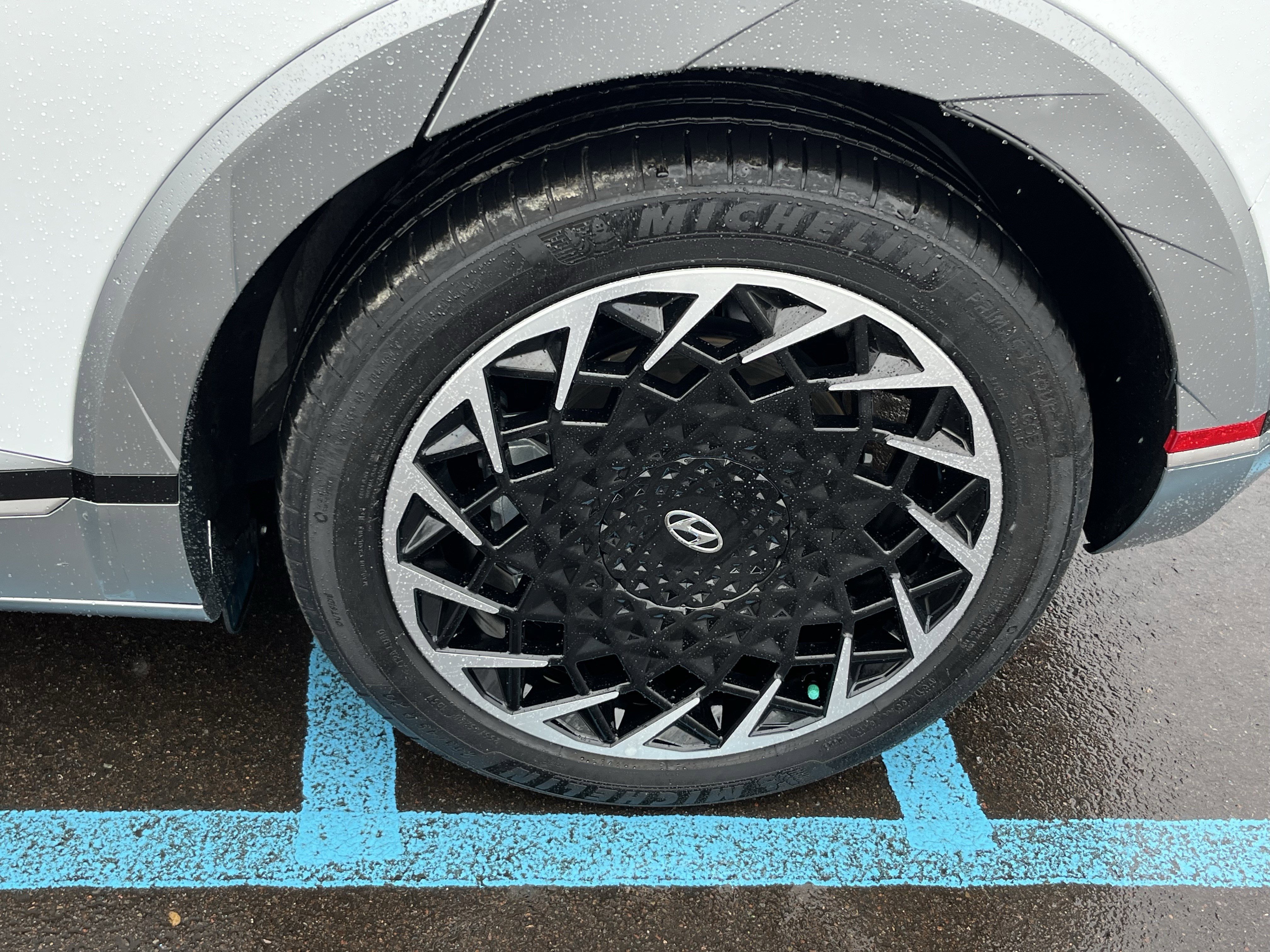 Certified 2024 Hyundai Ioniq 5 Limited image 25