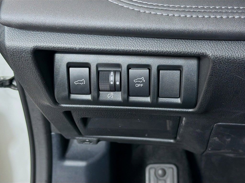 Used 2023 Subaru Outback Limited image 30