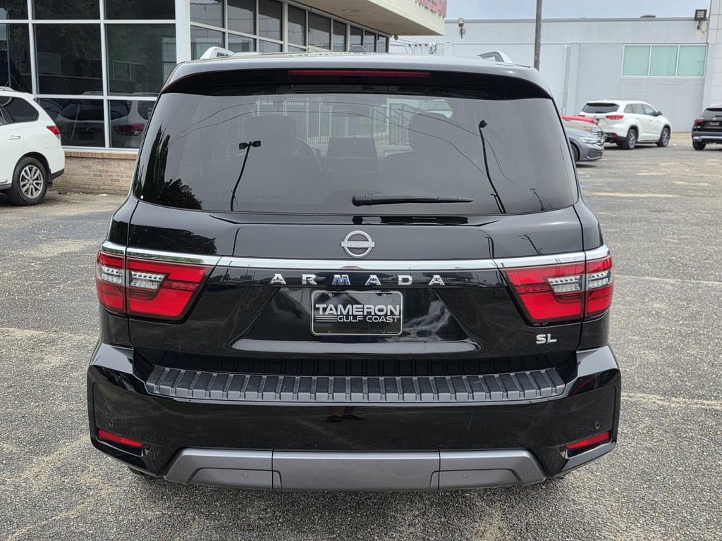 Used 2024 Nissan Armada SL w/ Captain's Chairs Package image 4