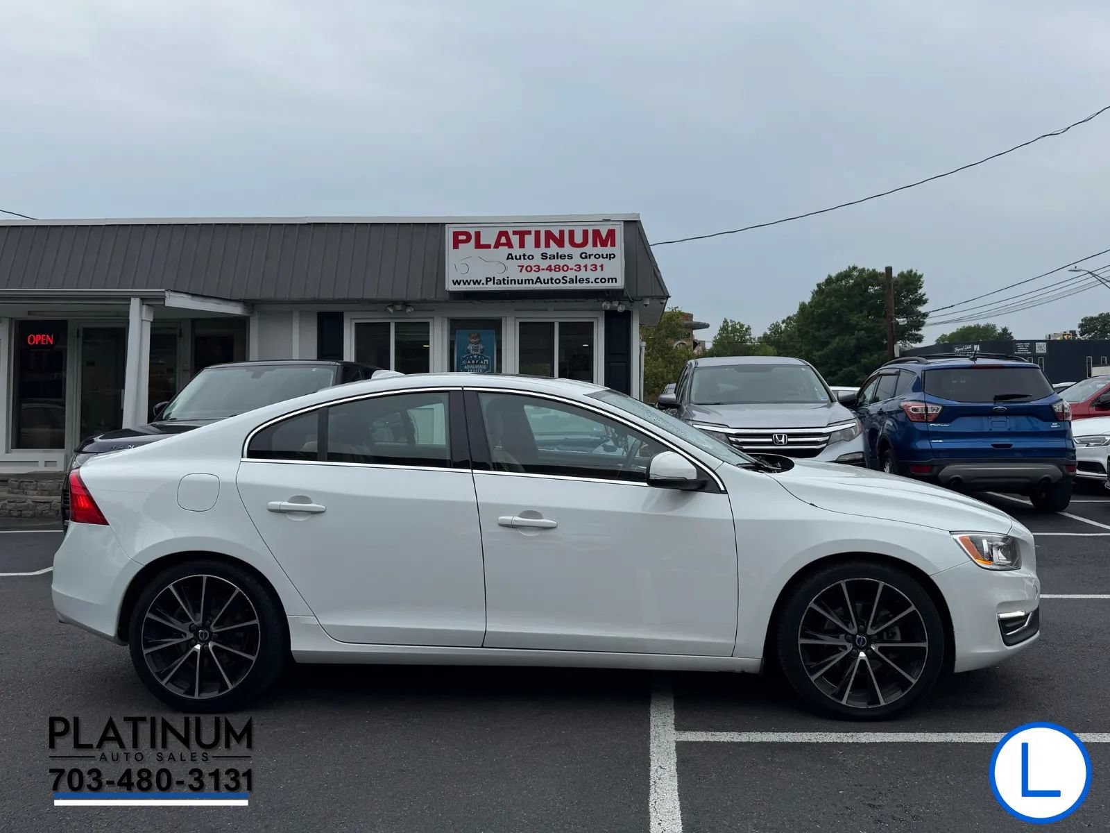 Used 2016 Volvo S60 T5 Premier w/ 19" Sport Package FWD image 4