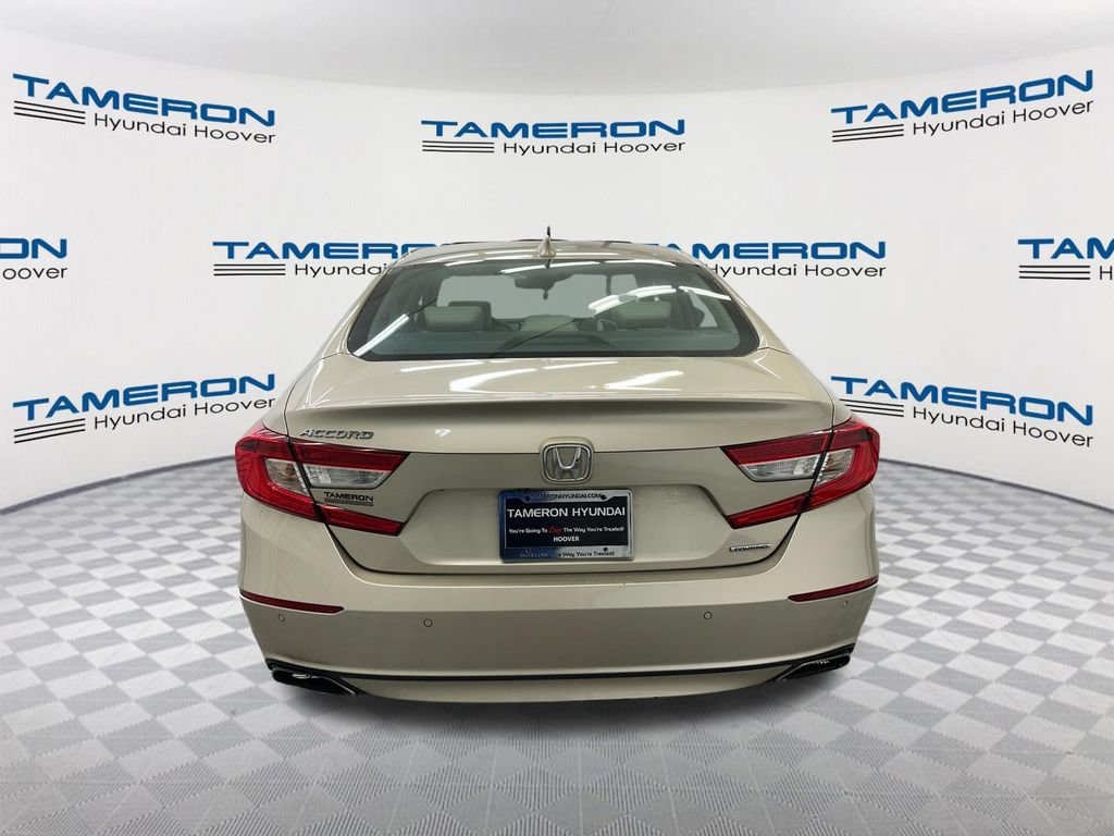 Used 2018 Honda Accord Touring image 4