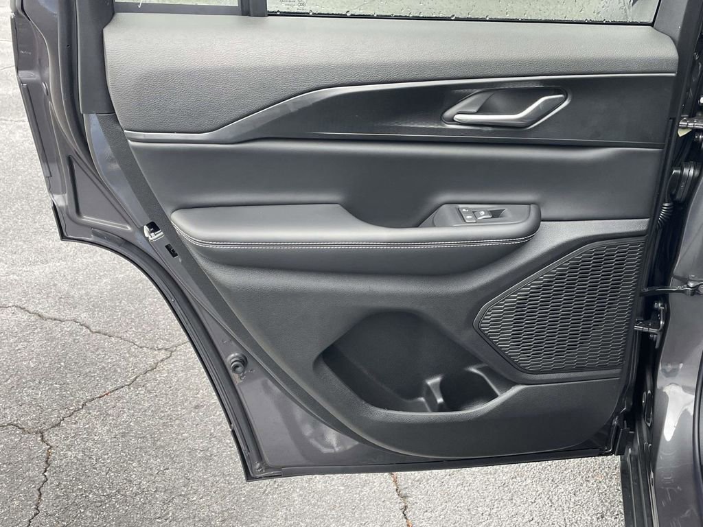 New 2025 Jeep Grand Cherokee Laredo X w/ Luxury Tech Group I image 21