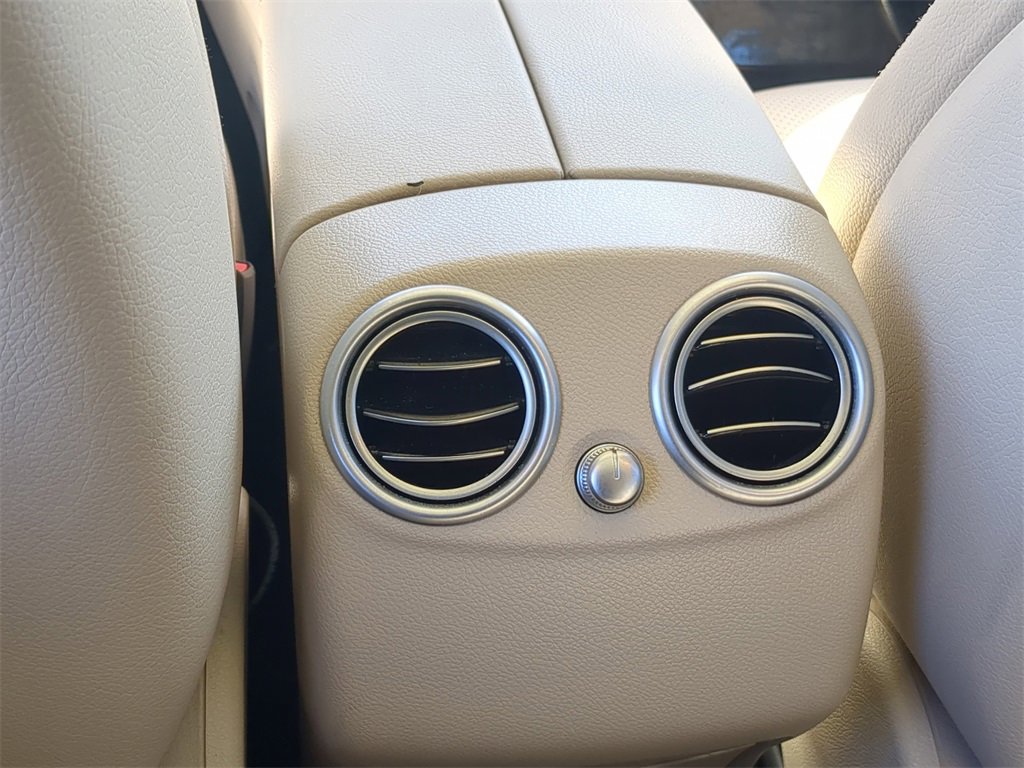 Used 2022 Mercedes-Benz GLC 300 image 12