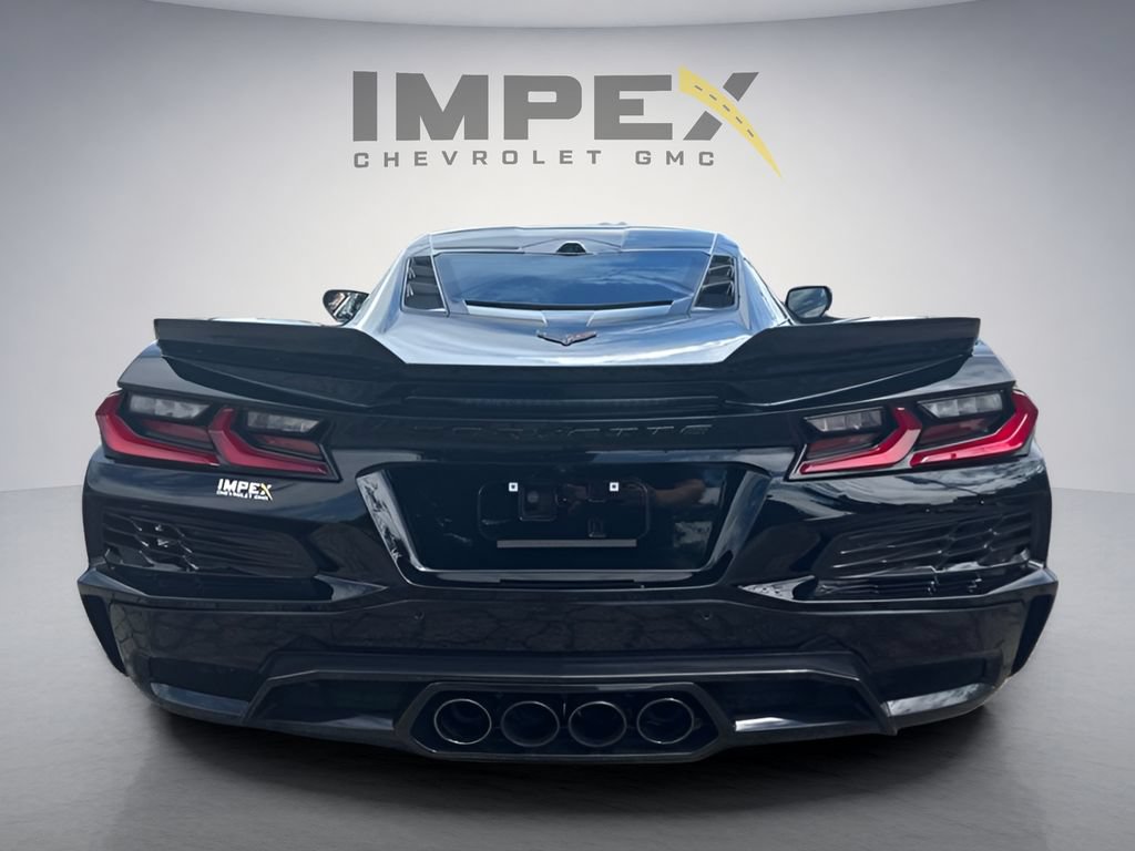 Used 2025 Chevrolet Corvette Z06 w/ Stealth Interior Trim Package RWD image 4