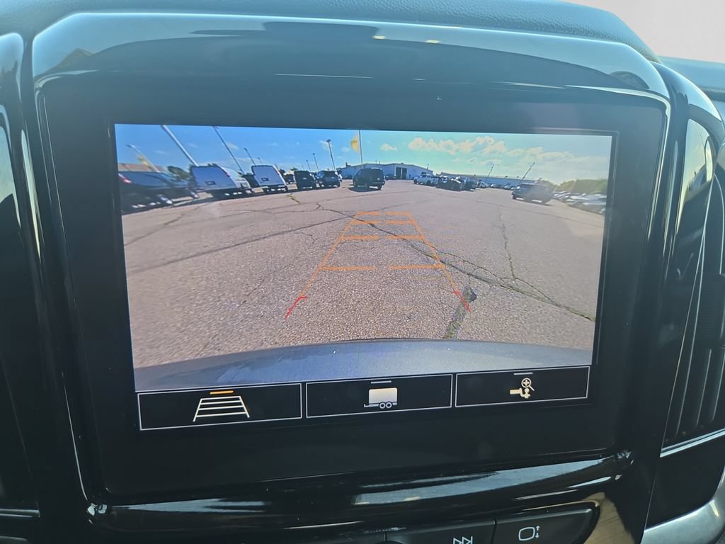 Used 2021 Chevrolet Traverse LT w/ LPO, Floor Liner Package AWD/4WD image 30