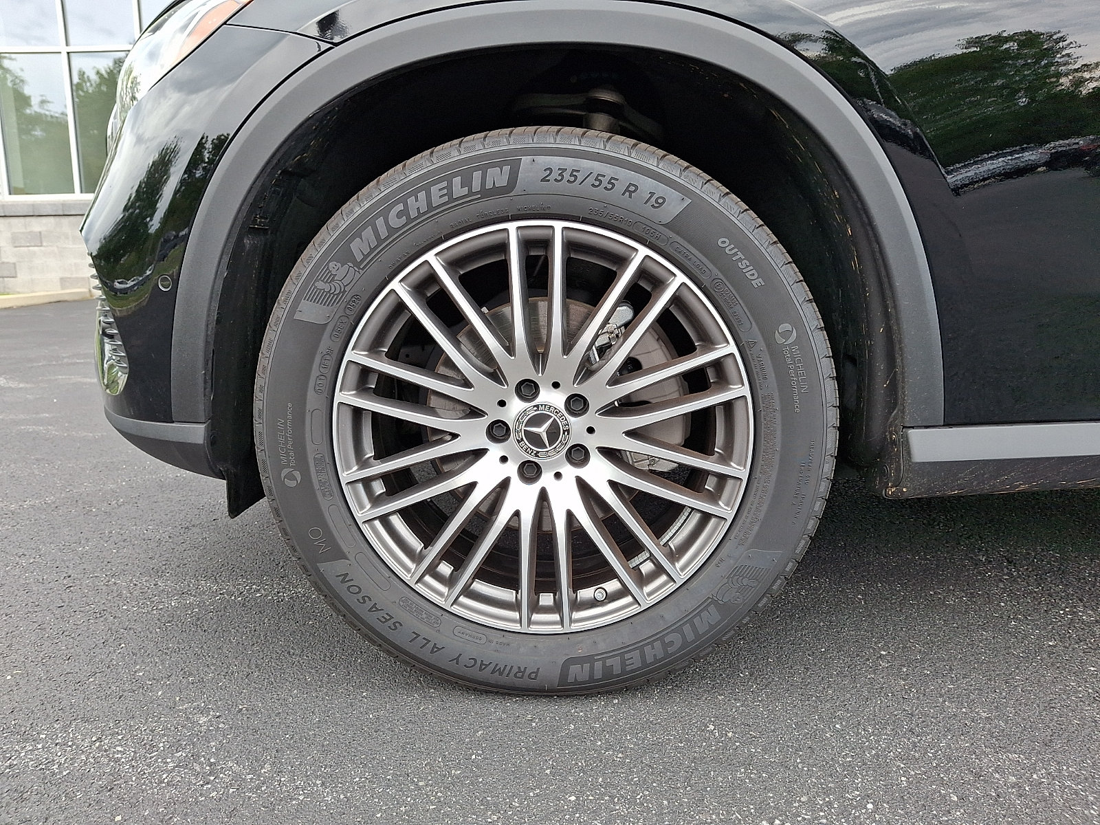 Certified 2025 Mercedes-Benz GLC 300 4MATIC image 8