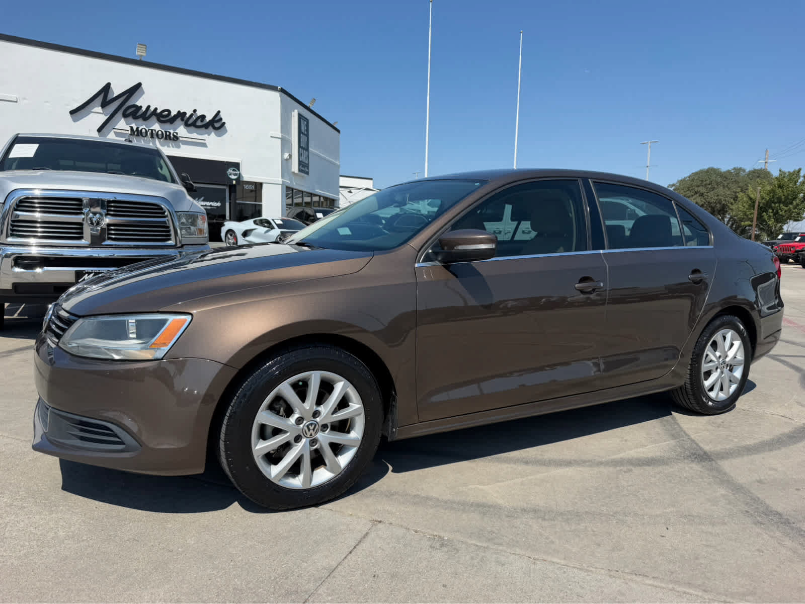 Used 2014 Volkswagen Jetta SE FWD image 1