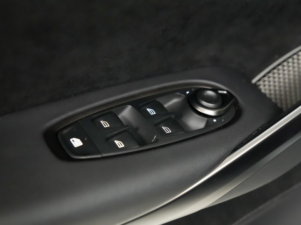 Used 2025 Aston Martin DBX 707 AWD/4WD image 23