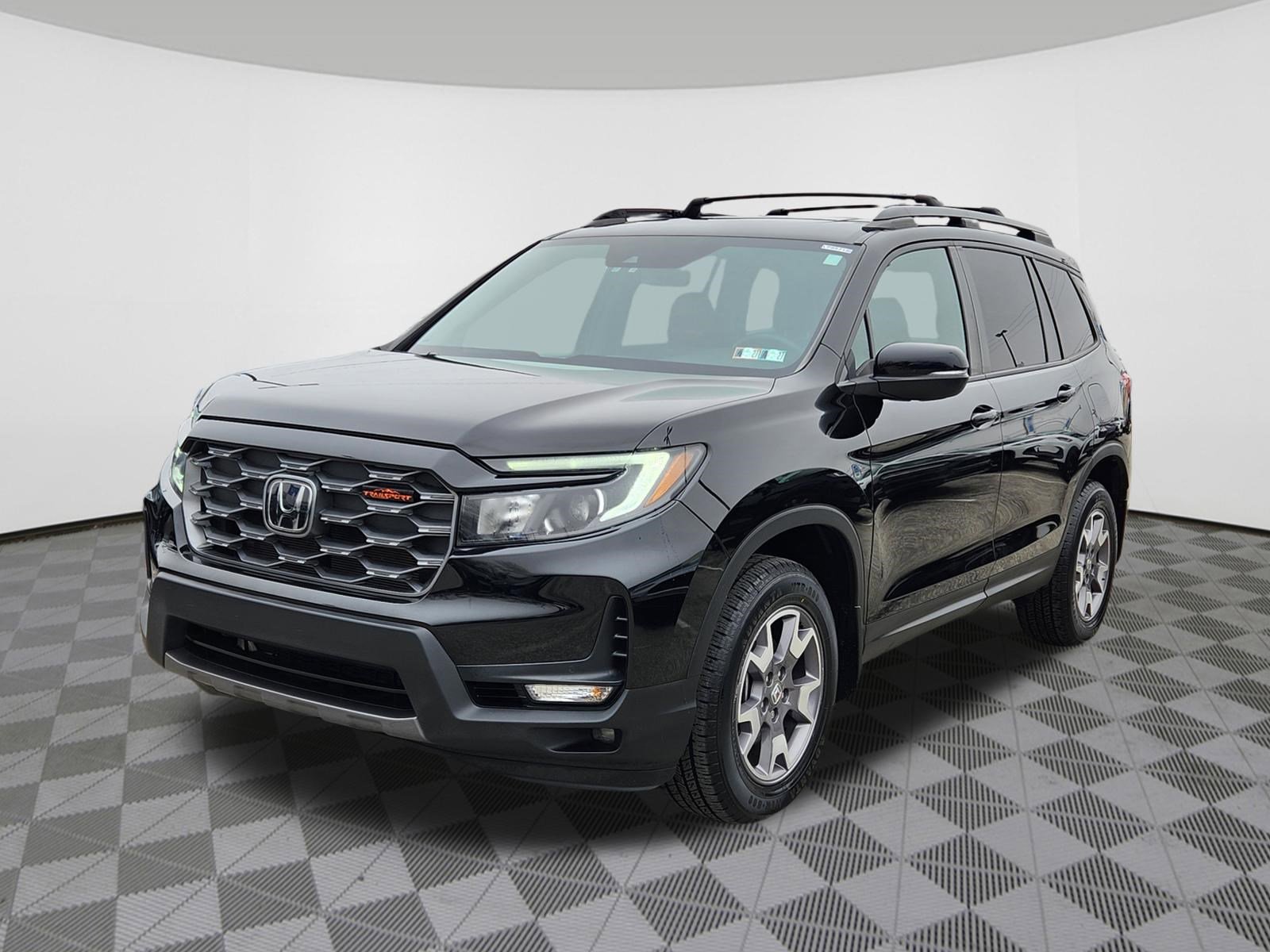 Certified 2023 Honda Passport TrailSport image 2