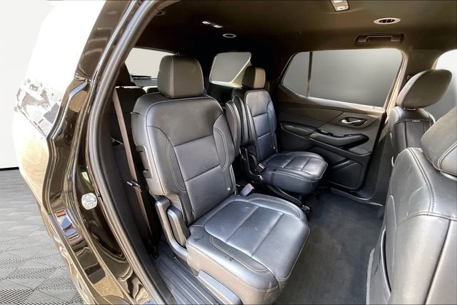 Used 2023 Chevrolet Traverse LT image 17