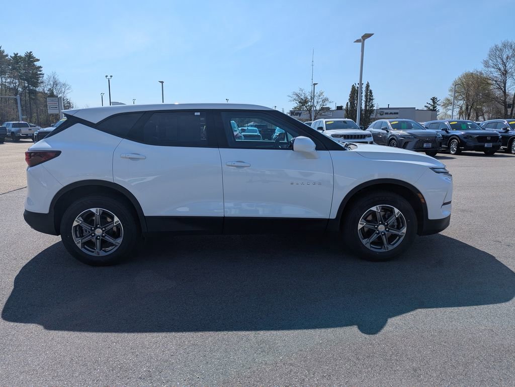 Used 2023 Chevrolet Blazer LT AWD/4WD image 7