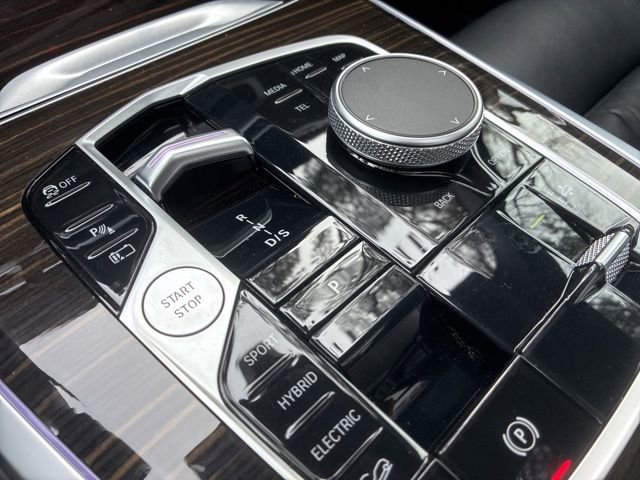 Used 2025 BMW X5 xDrive50e image 34