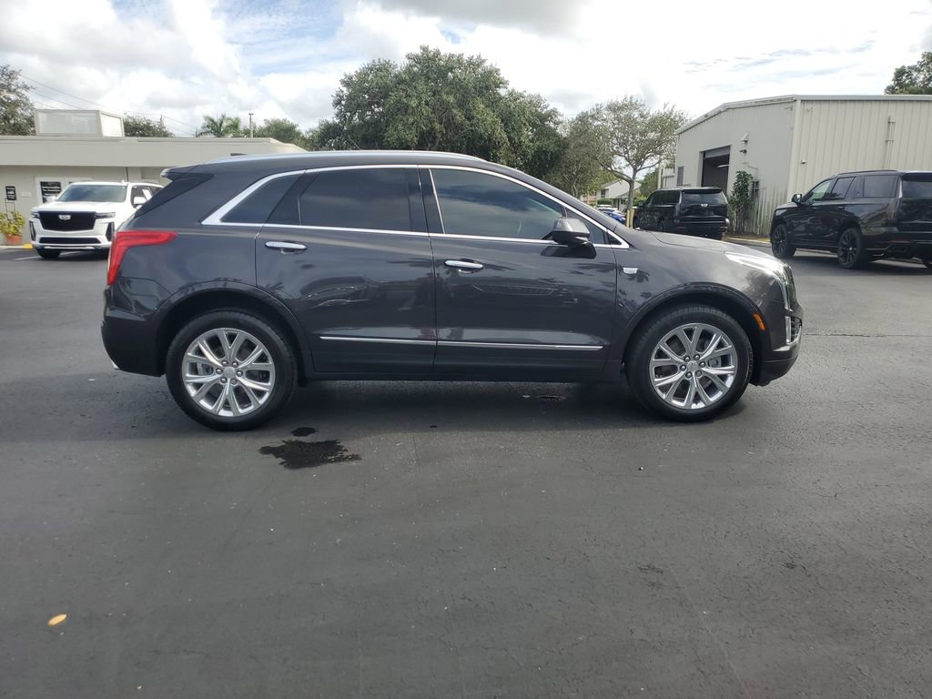 Used 2017 Cadillac XT5 Luxury w/ Driver Awareness Package image 6