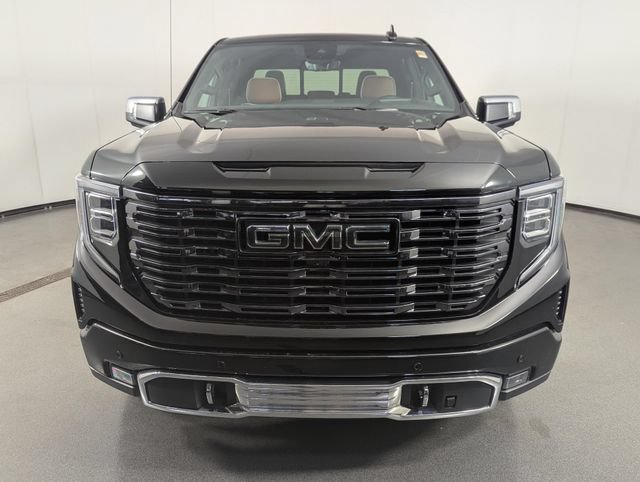 Used 2025 GMC Sierra 1500 Denali Ultimate AWD/4WD image 3