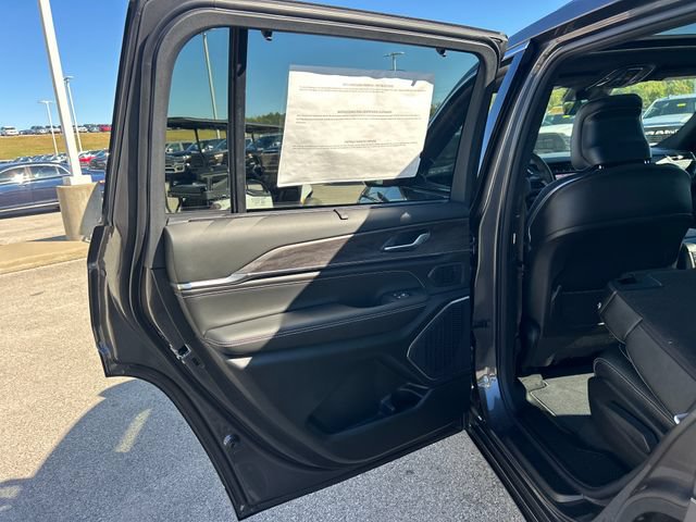 New 2025 Jeep Grand Cherokee L Overland w/ Advanced Protech Group III AWD/4WD image 43