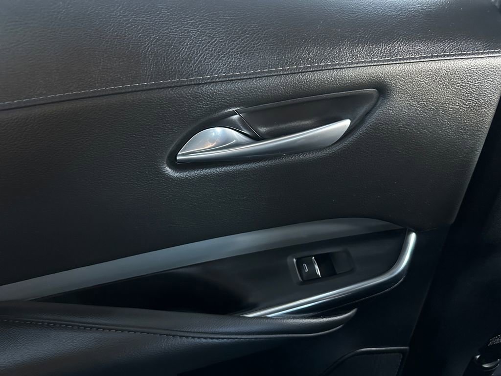 Used 2022 Cadillac XT4 Premium Luxury w/ Enhanced Visibility Package image 33