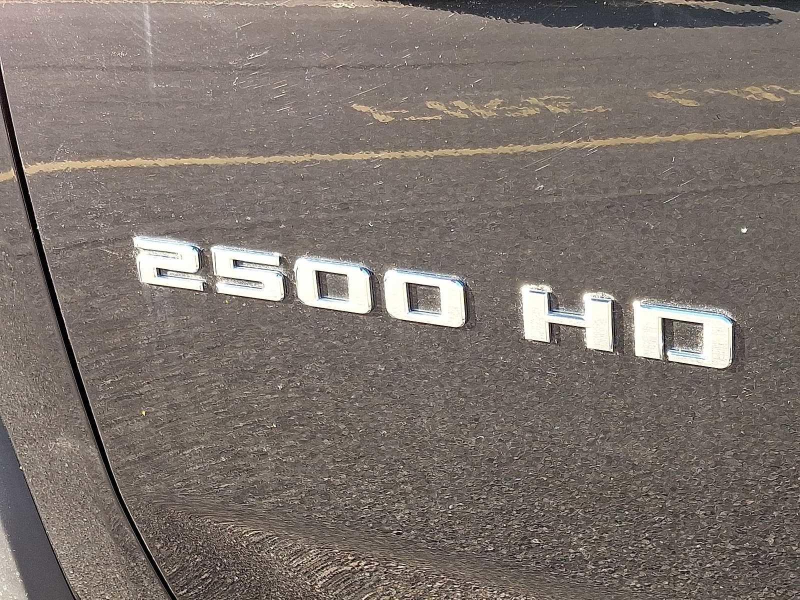 Used 2025 Chevrolet Silverado 2500 LT w/ Convenience Package image 37