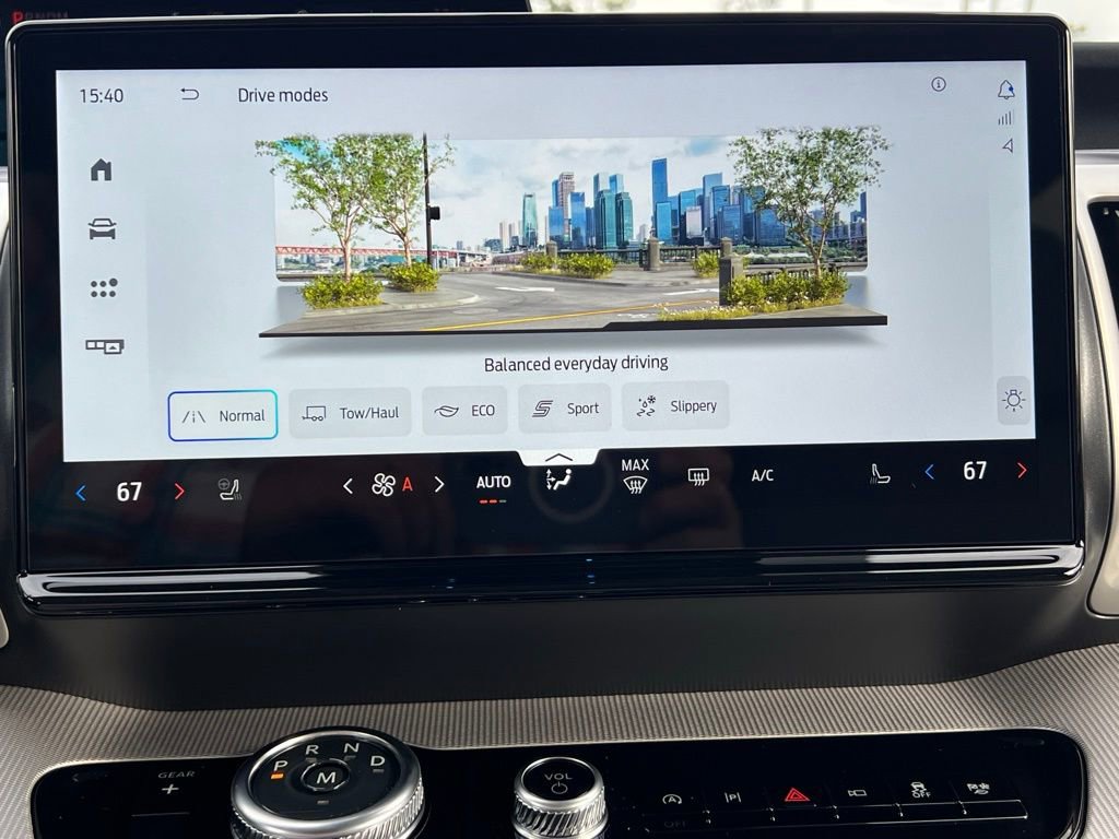 New 2026 Ford Expedition Active image 29