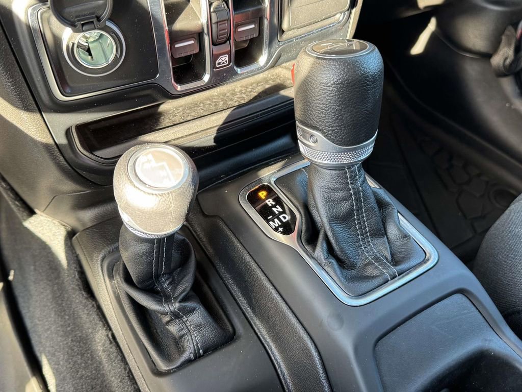 Used 2024 Jeep Gladiator Sport image 21