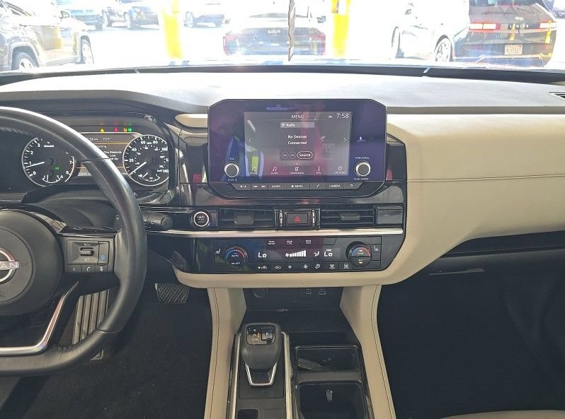 Used 2022 Nissan Pathfinder SV w/ SV Black Package FWD image 5