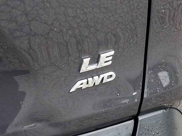Used 2020 Toyota RAV4 LE w/ All Weather Liner Package AWD/4WD image 28