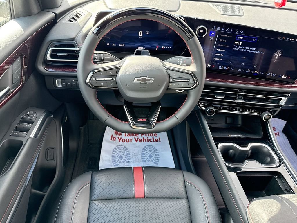 Used 2024 Chevrolet Traverse RS AWD/4WD image 14