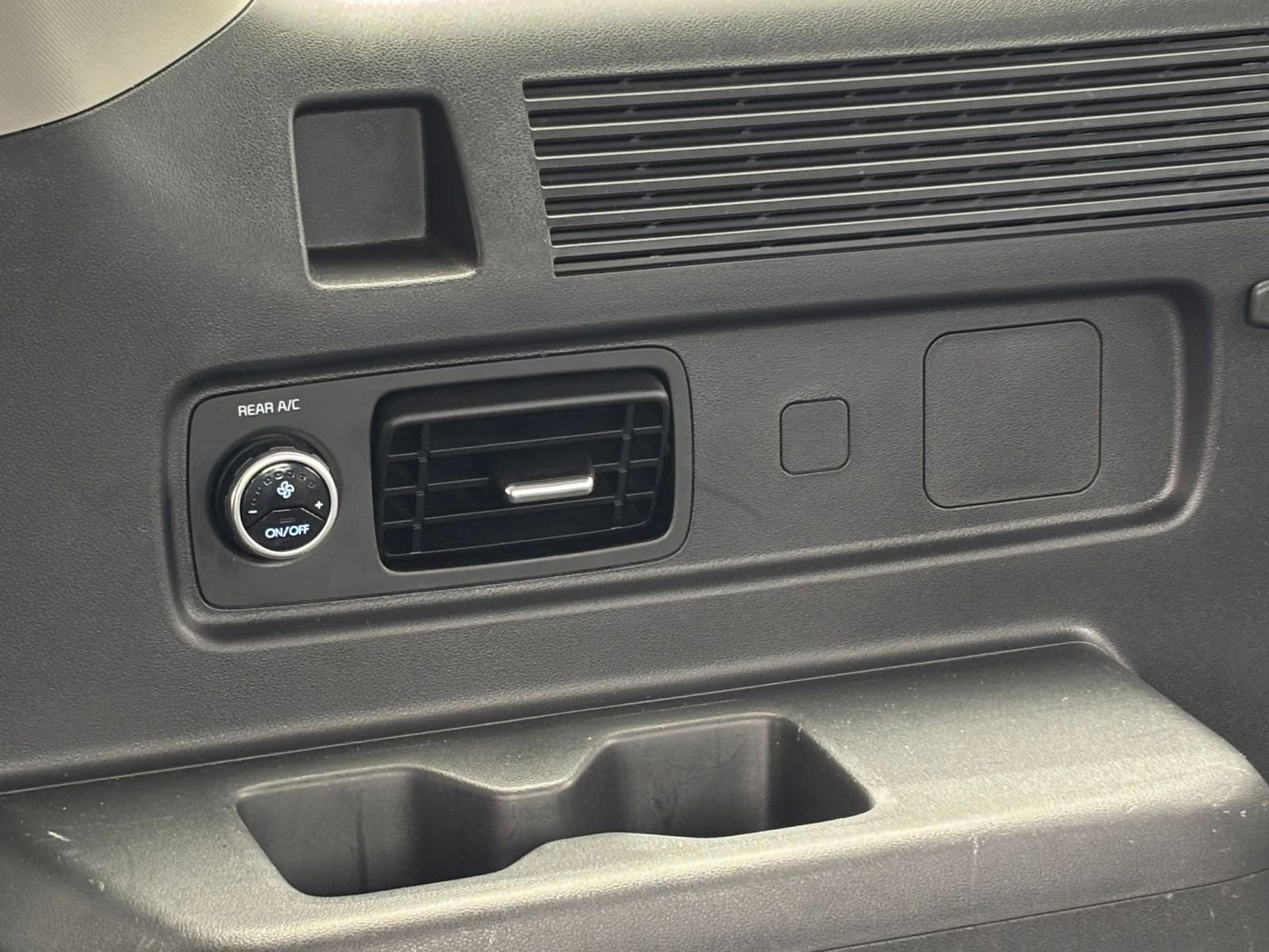 Used 2025 Hyundai Santa Fe SEL image 24