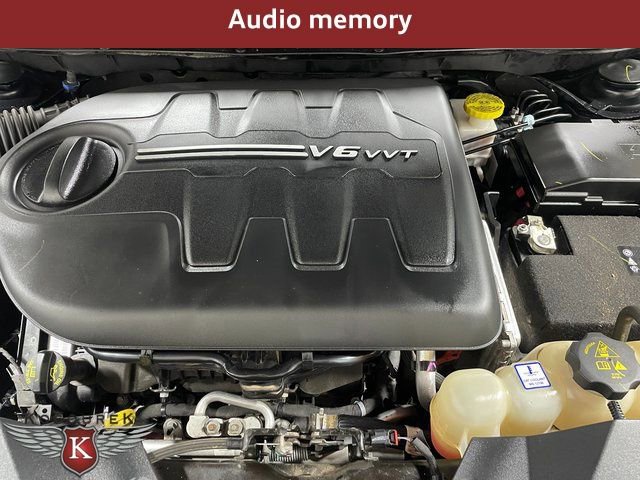 Used 2019 Jeep Cherokee Overland image 25