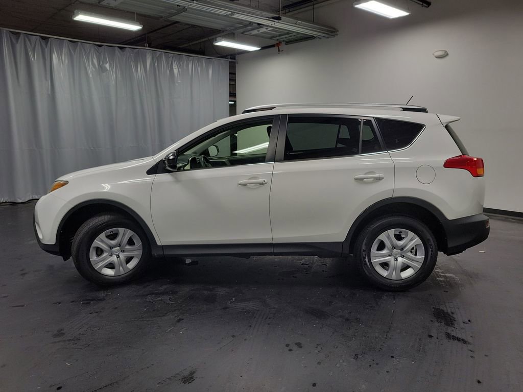 Used 2015 Toyota RAV4 LE image 5