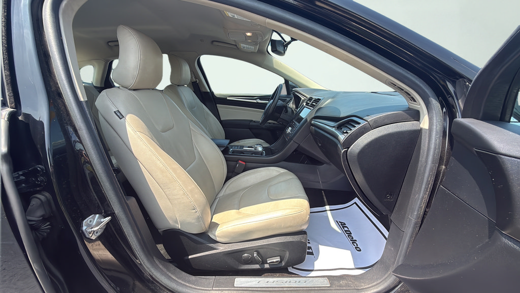 Used 2018 Ford Fusion Titanium FWD image 33