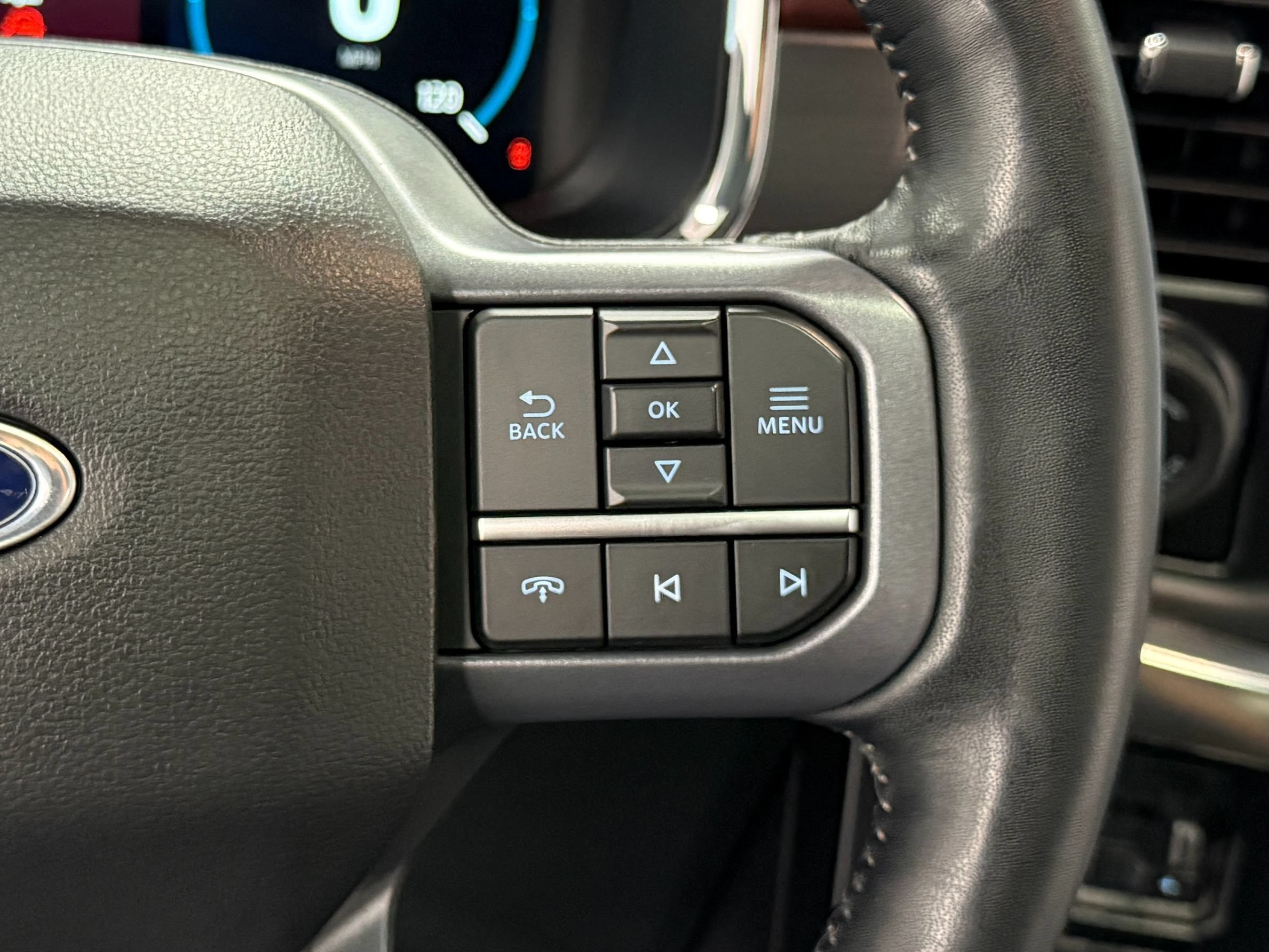 Used 2023 Ford F150 Lariat w/ Equipment Group 502A High AWD/4WD image 18