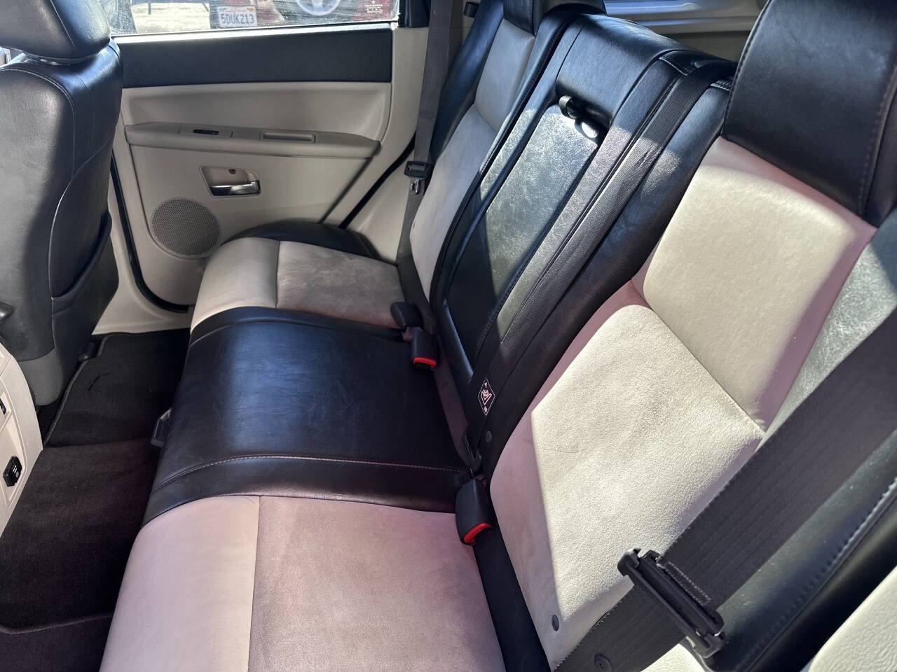 Used 2009 Jeep Grand Cherokee Limited image 19